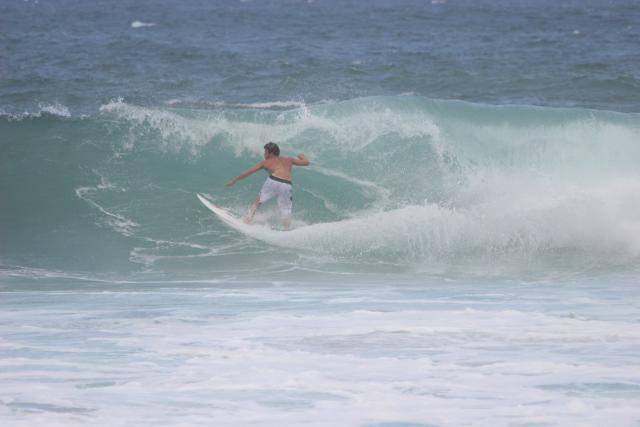 2007 Hawaii Vacation  0795 North Shore Surfing